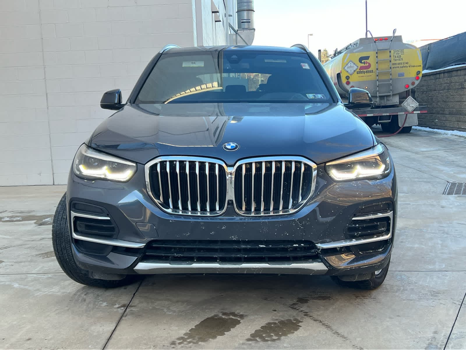 Used 2022 BMW X5 40i with VIN 5UXCR6C0XN9K68427 for sale in Monroeville, PA