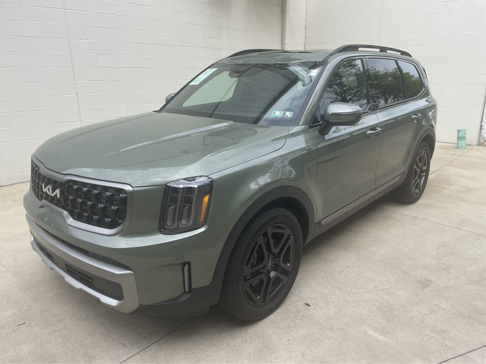 Used 2023 Kia Telluride EX X-Line with VIN 5XYP3DGC3PG351888 for sale in Monroeville, PA