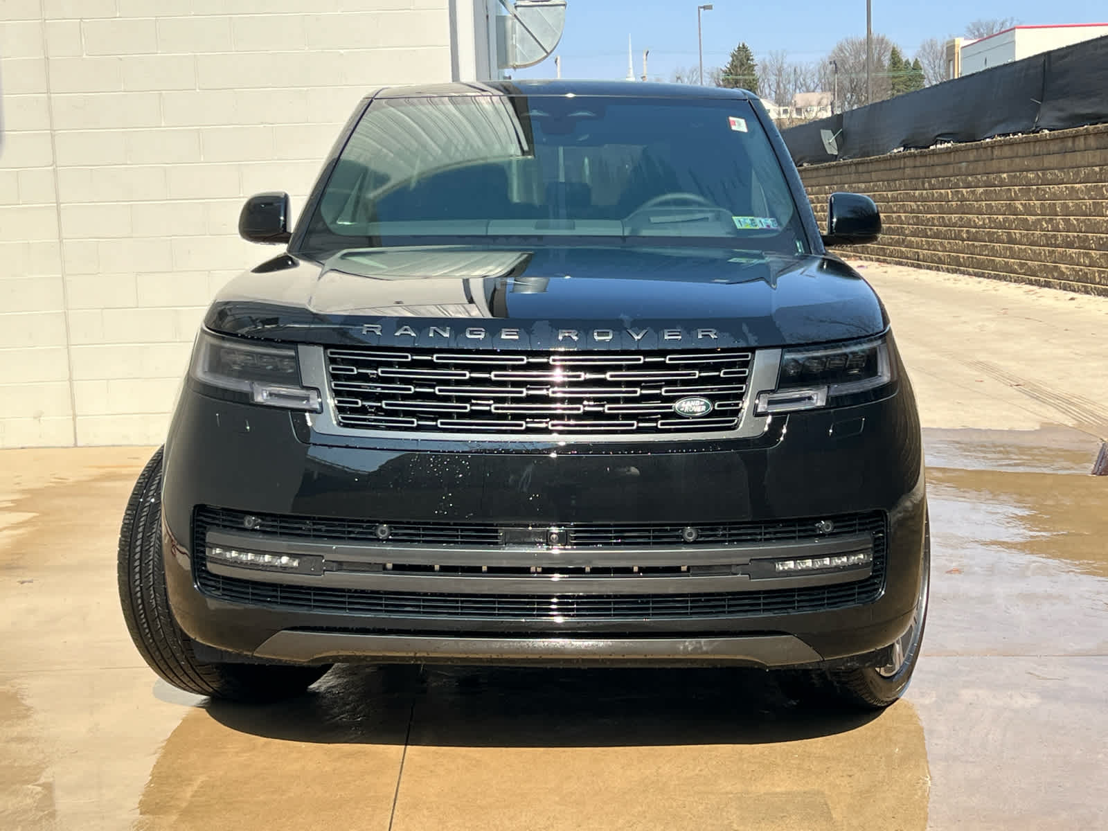 Used 2025 Land Rover Range Rover SE with VIN SALKP9FUXSA288988 for sale in Monroeville, PA