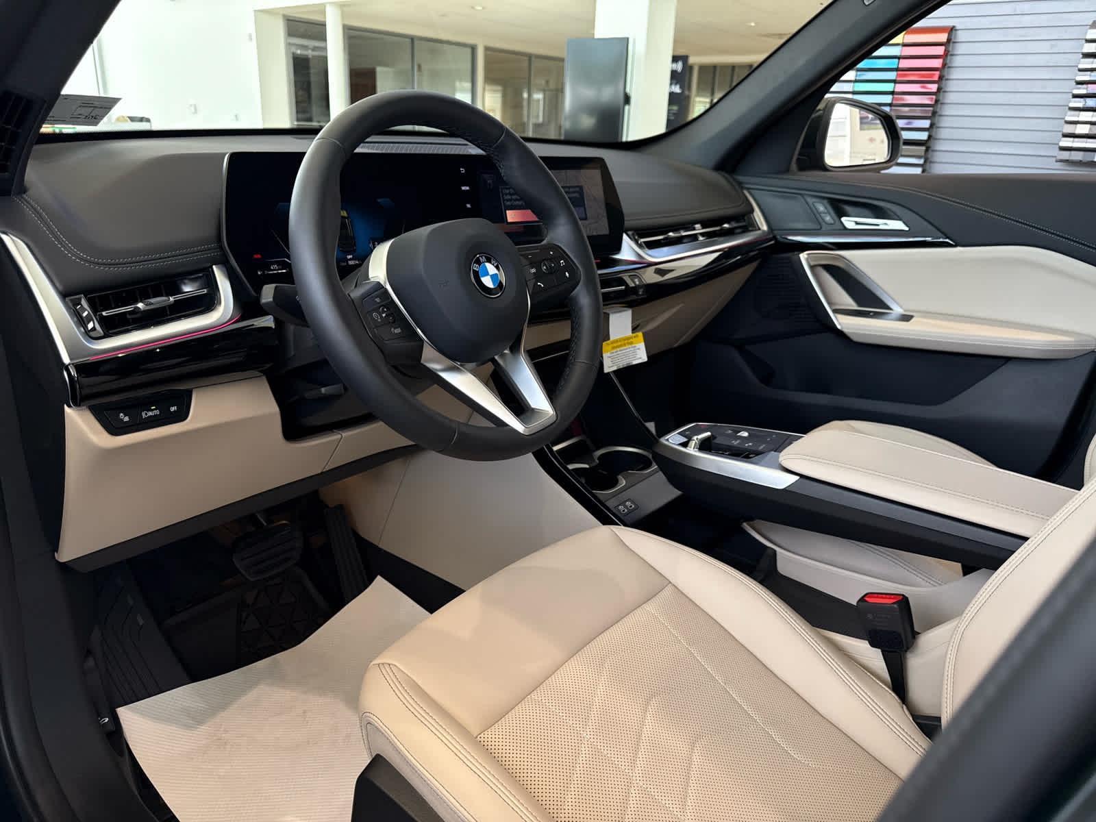 2025 BMW X1 28i - Photo 11