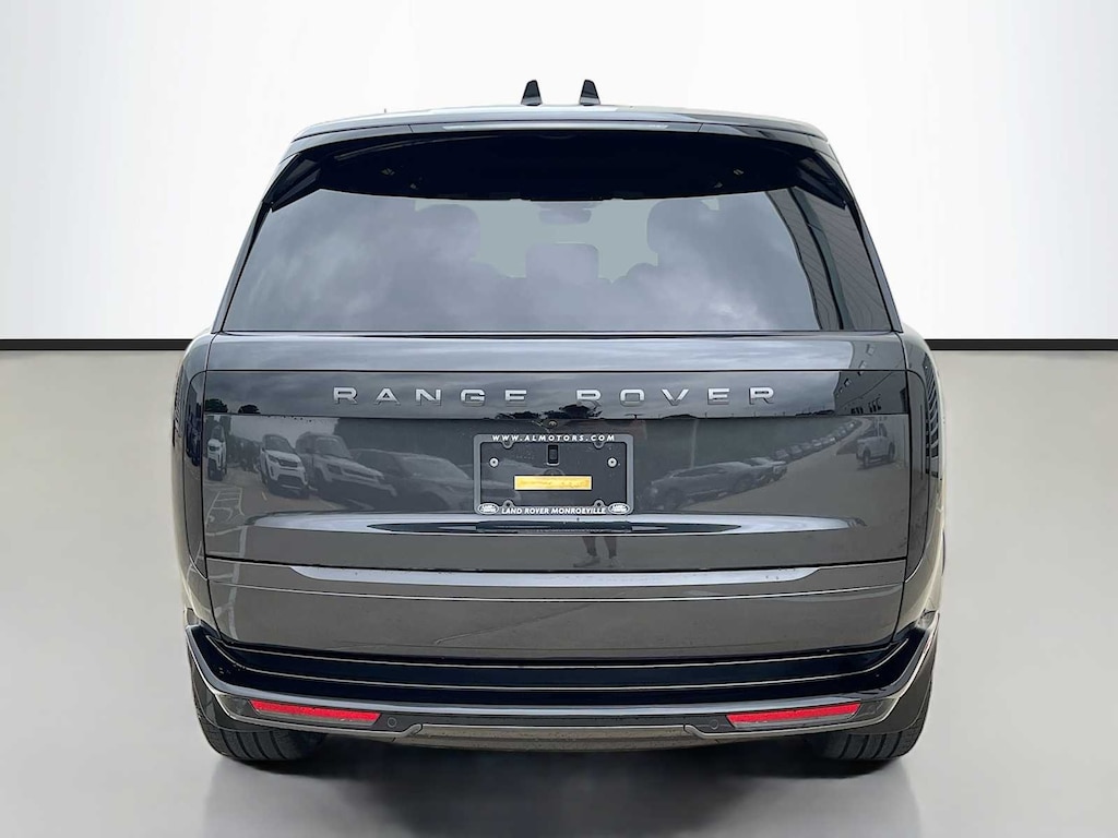 New 2026 Land Rover Range Rover SE SUV