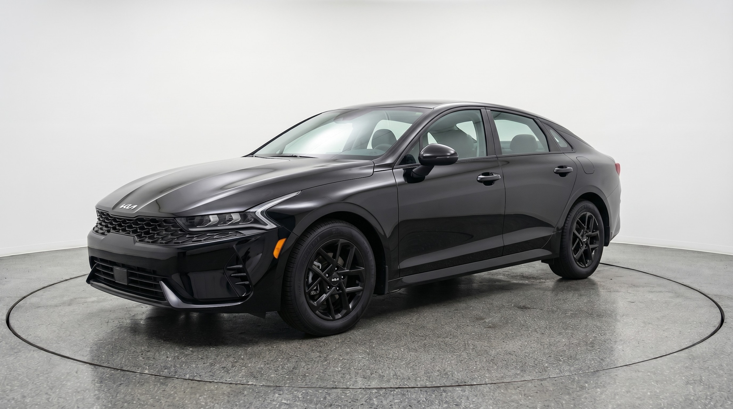 Thumbnail: 2025 Kia K5 - 3