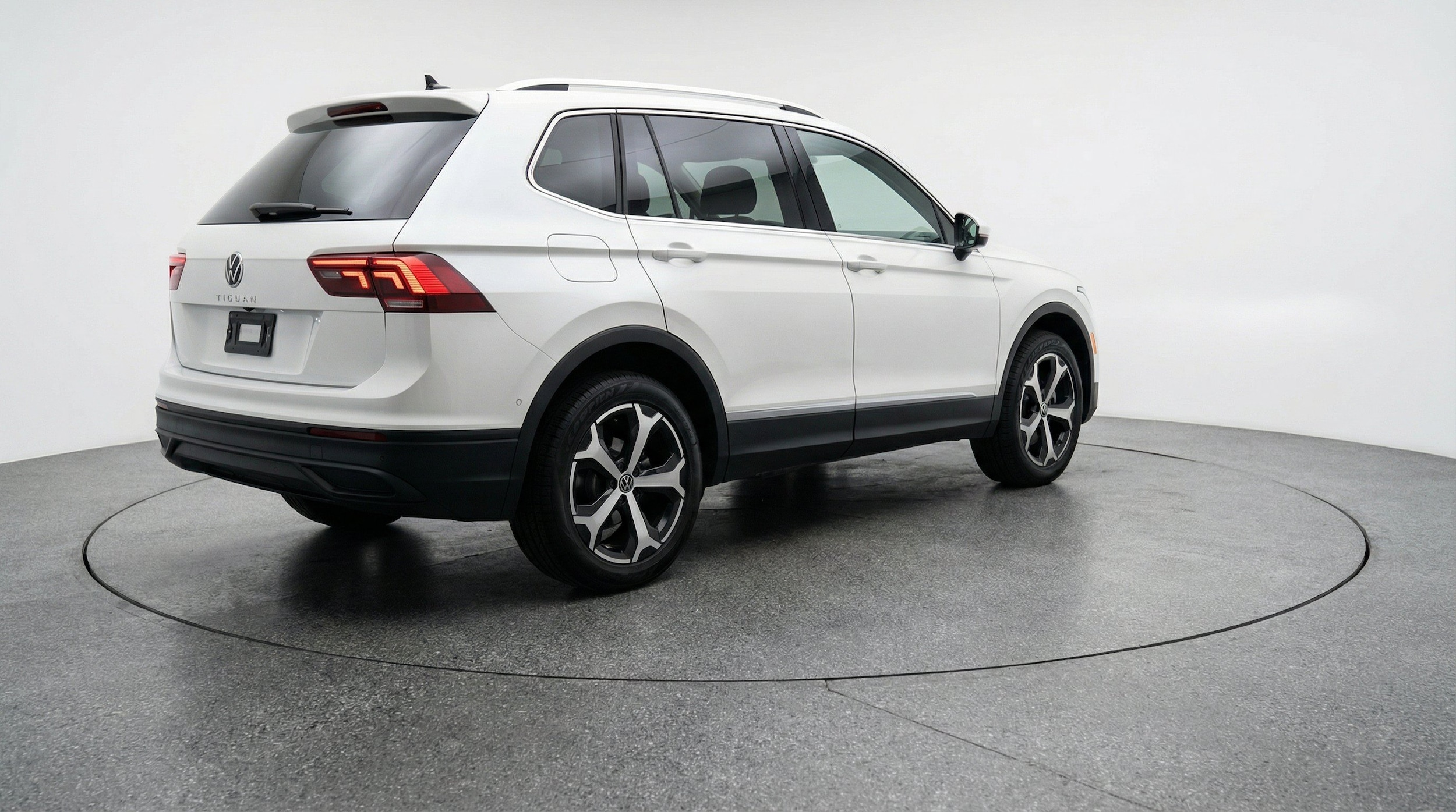 Thumbnail: 2026 Volkswagen Tiguan - 9