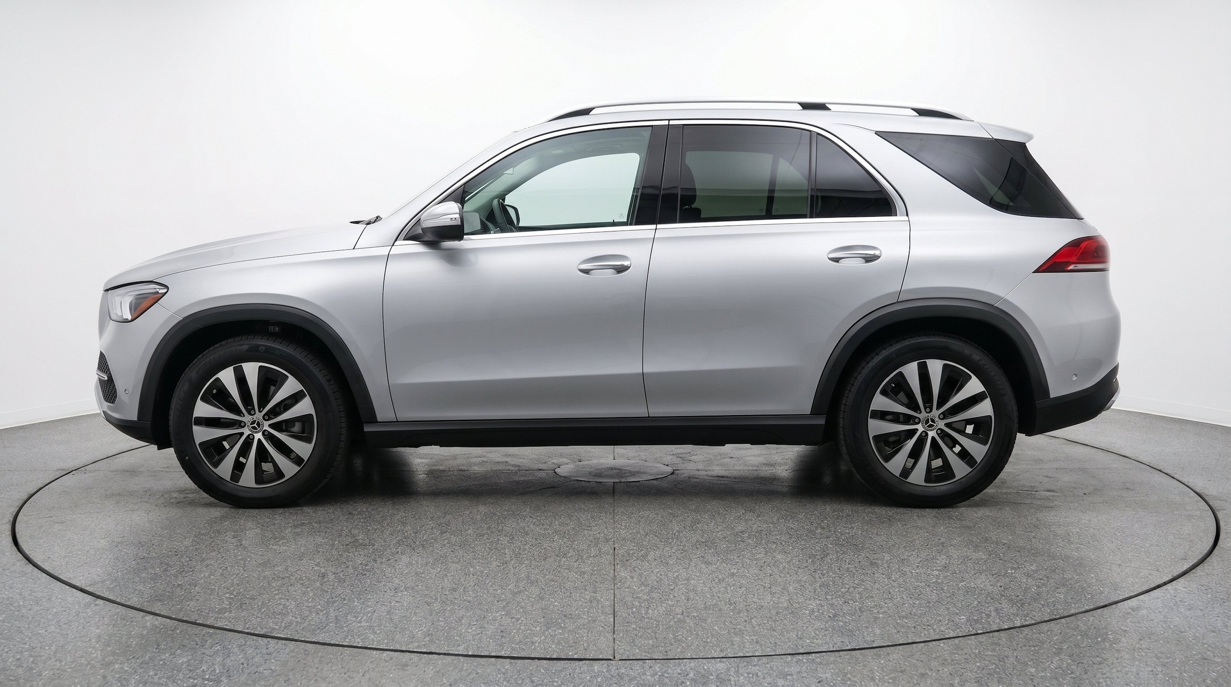 Thumbnail: 2026 Mercedes-Benz GLE - 5