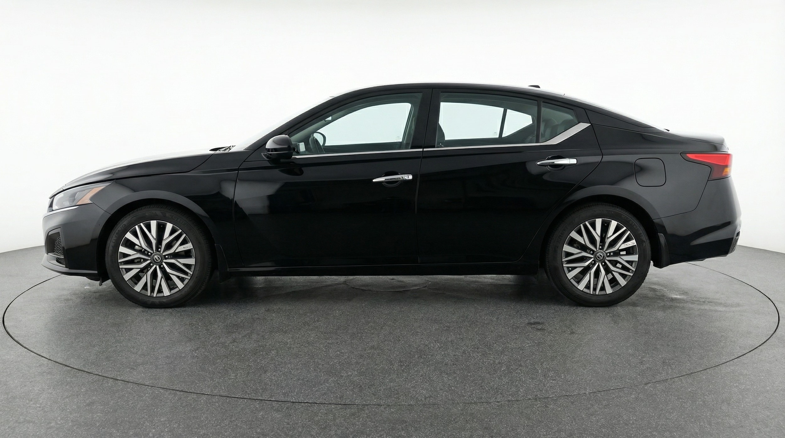 Thumbnail: 2025 Nissan Altima - 4