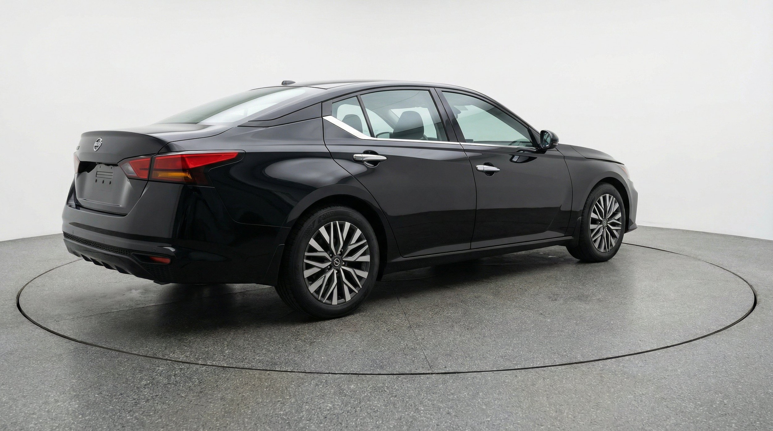Thumbnail: 2025 Nissan Altima - 9
