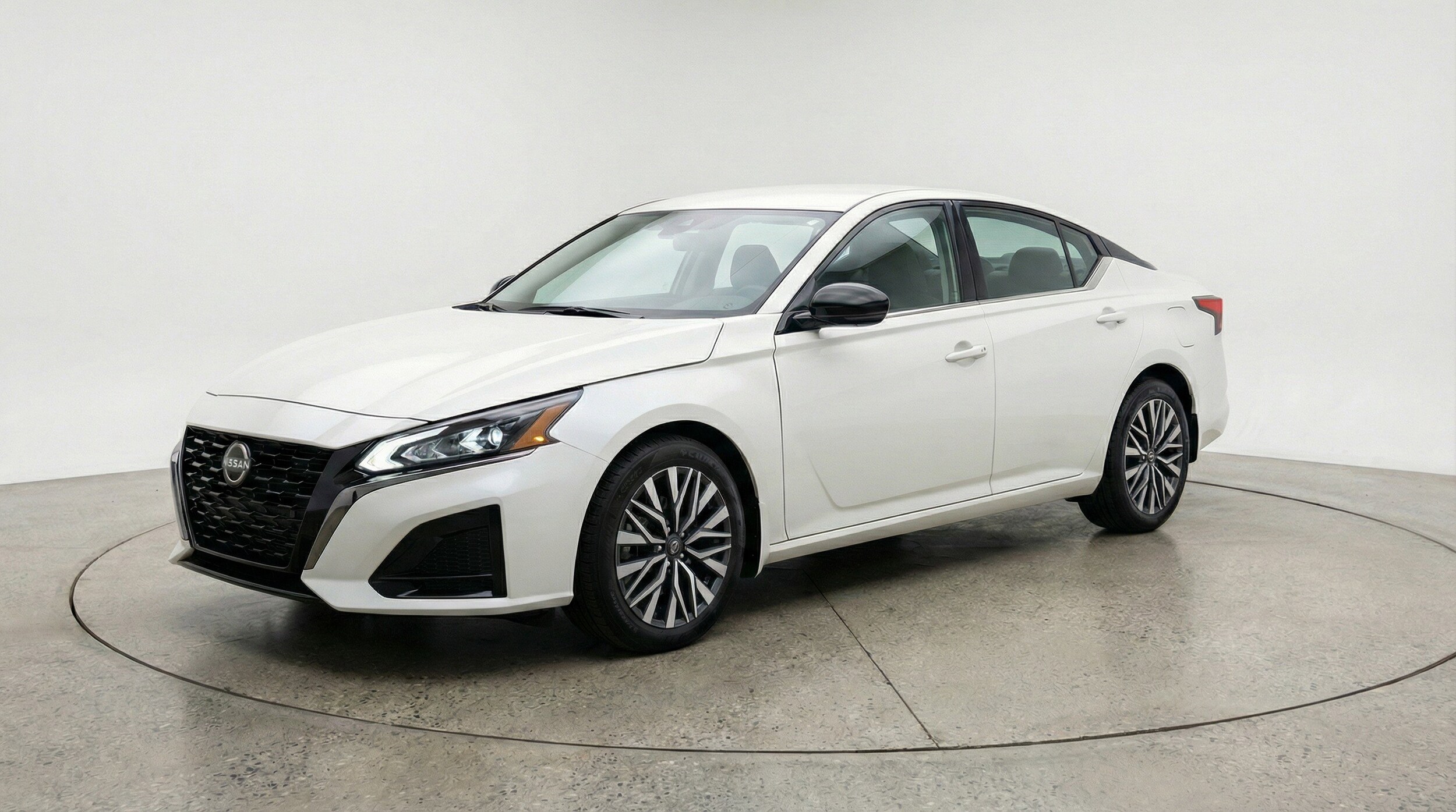 Thumbnail: 2025 Nissan Altima - 3