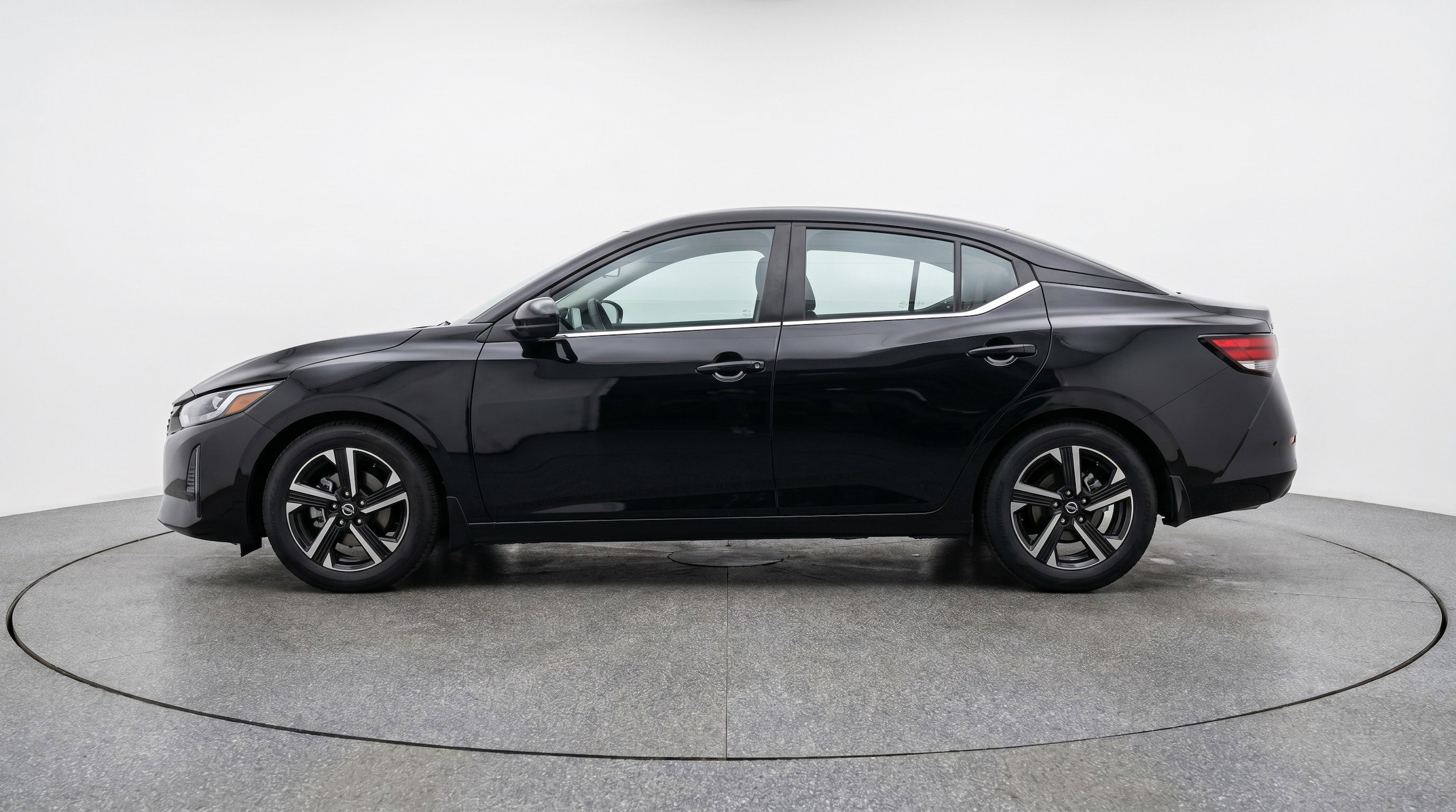 Thumbnail: 2025 Nissan Sentra - 5