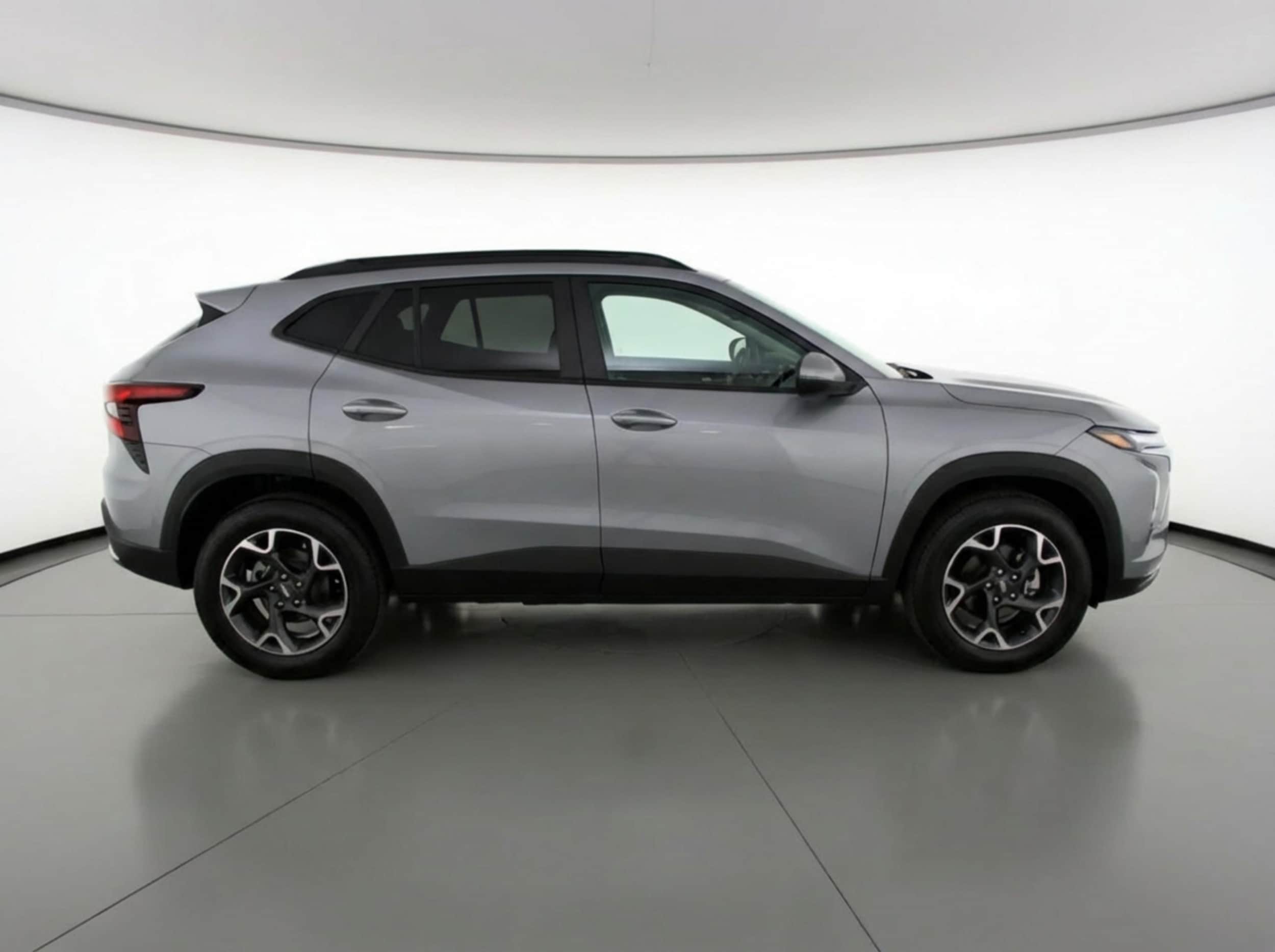 Thumbnail: 2025 Chevrolet Trax - 8