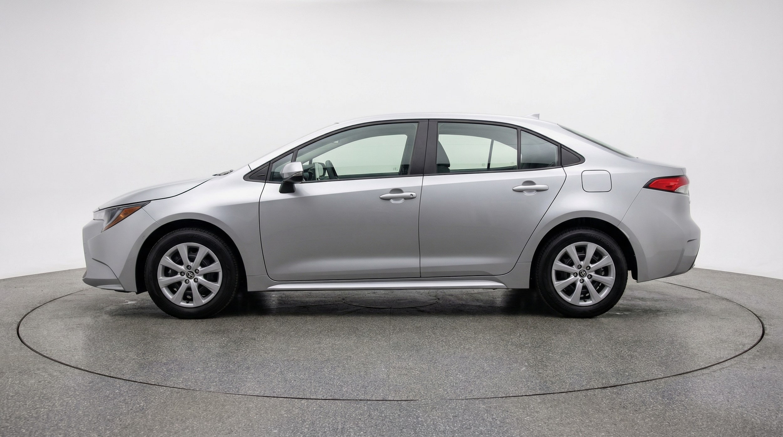 Thumbnail: 2025 Toyota Corolla - 4