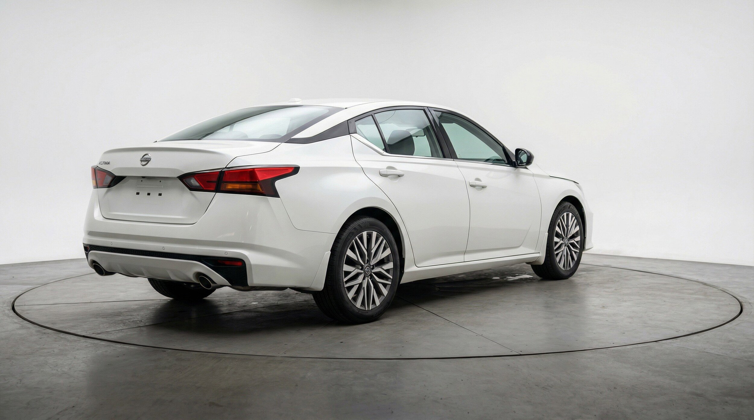 Thumbnail: 2025 Nissan Altima - 9