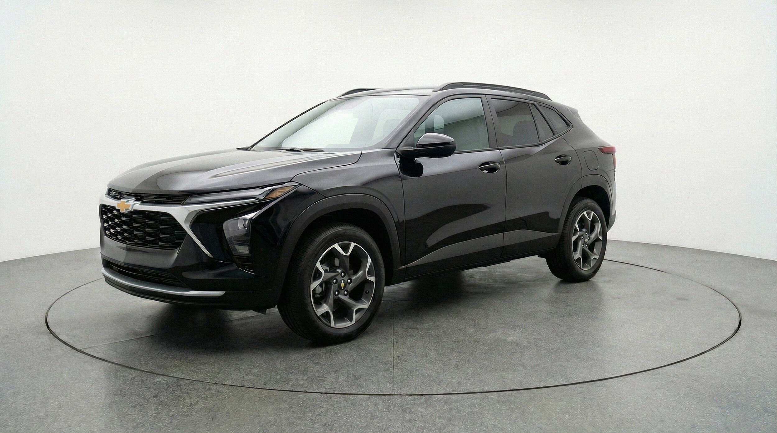 Thumbnail: 2025 Chevrolet Trax - 3