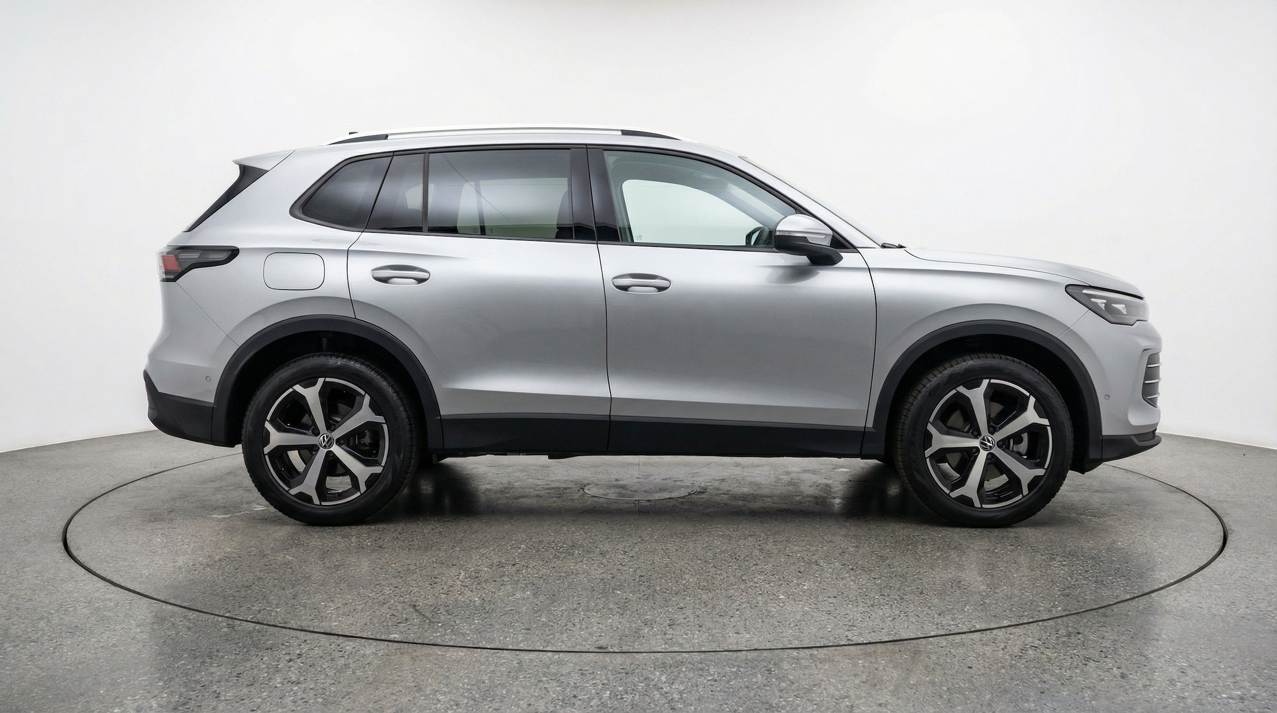 Thumbnail: 2026 Volkswagen Tiguan - 11