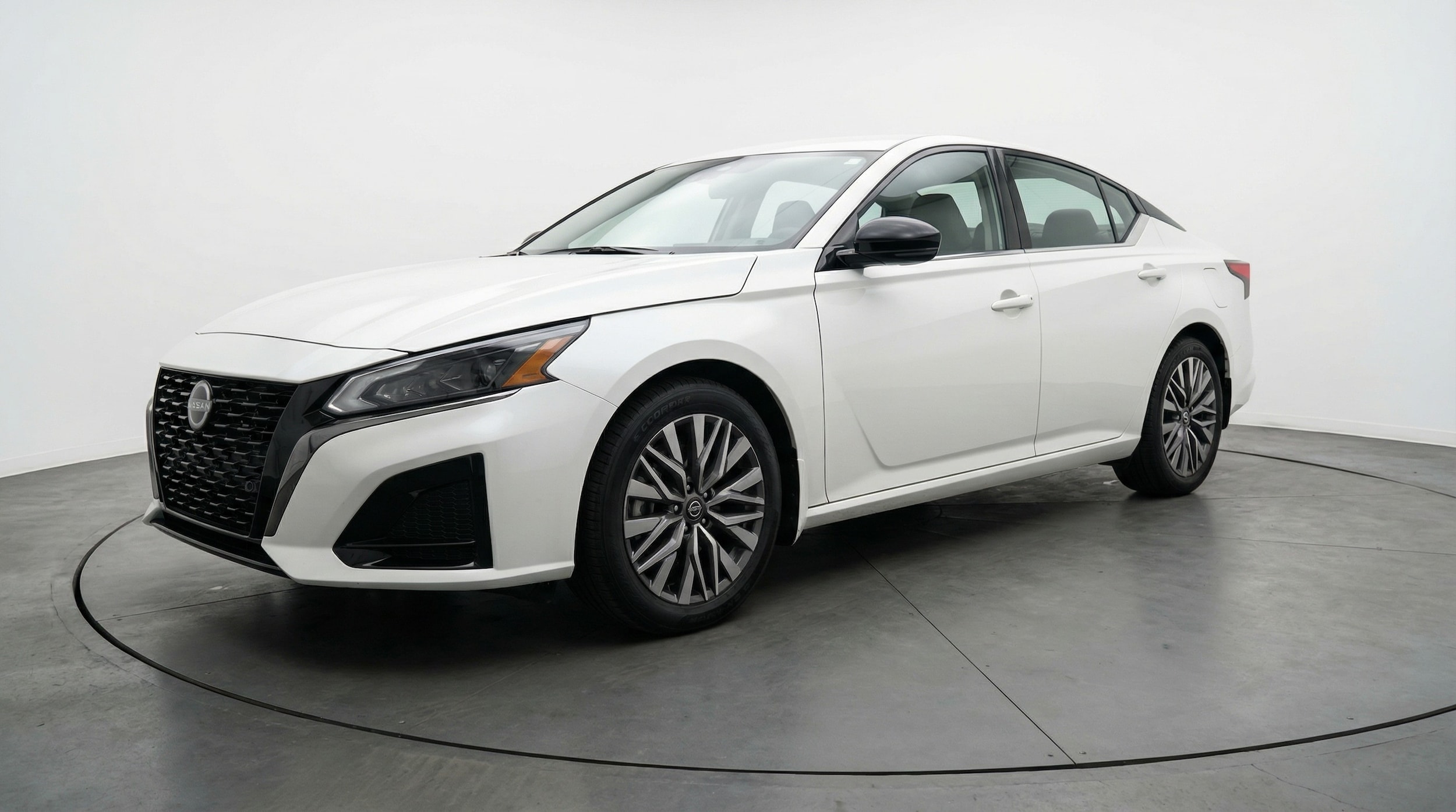 Thumbnail: 2025 Nissan Altima - 3