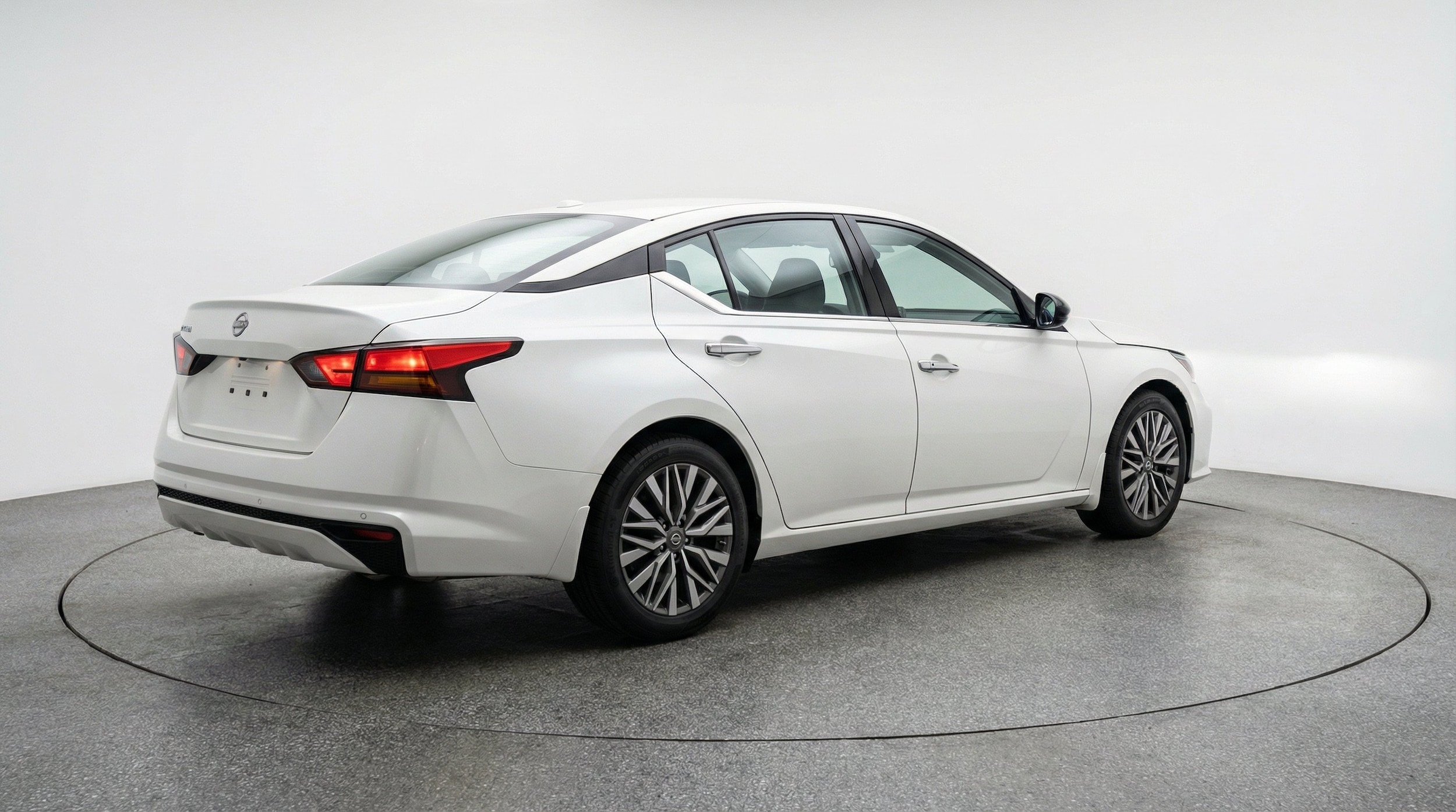 Thumbnail: 2025 Nissan Altima - 9