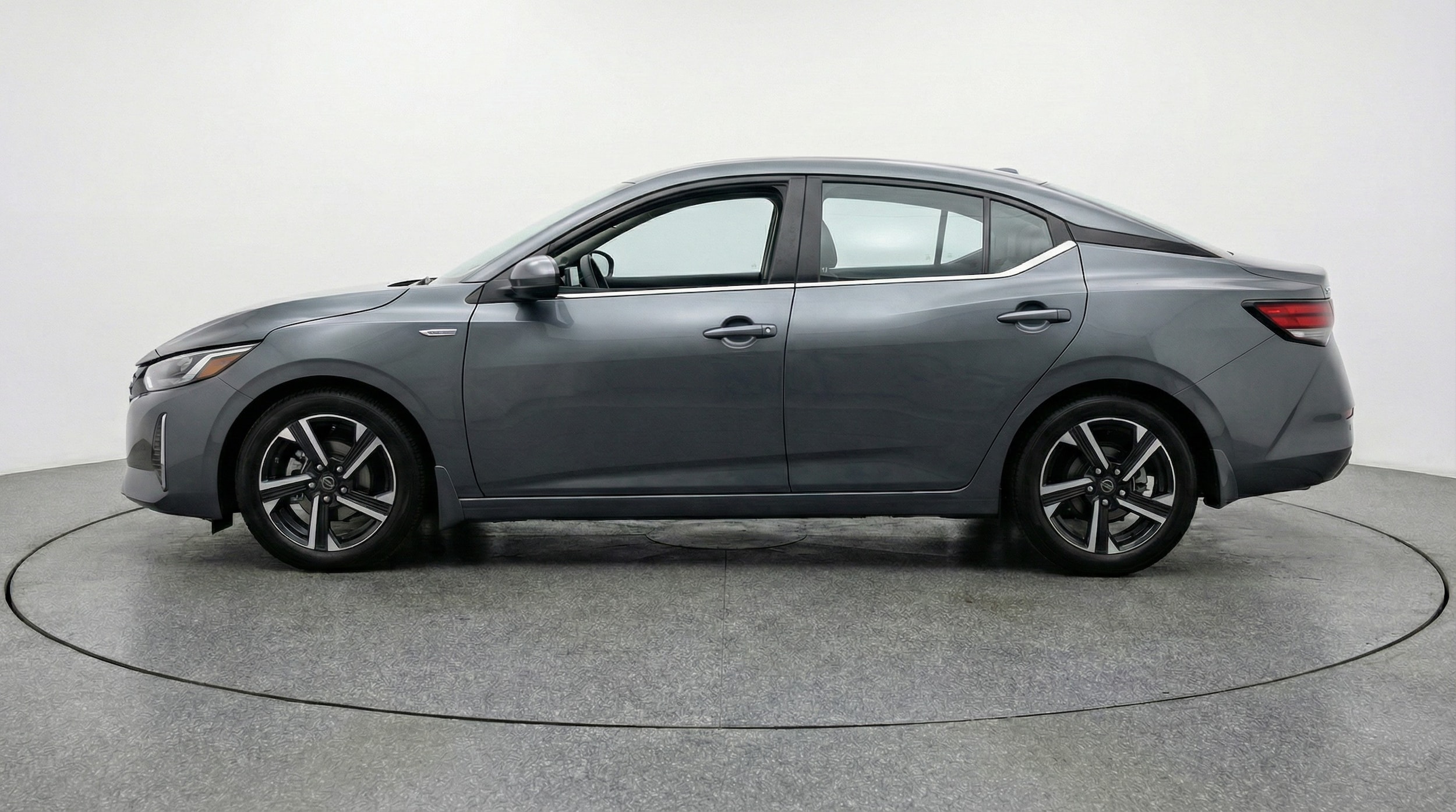 Thumbnail: 2025 Nissan Sentra - 4