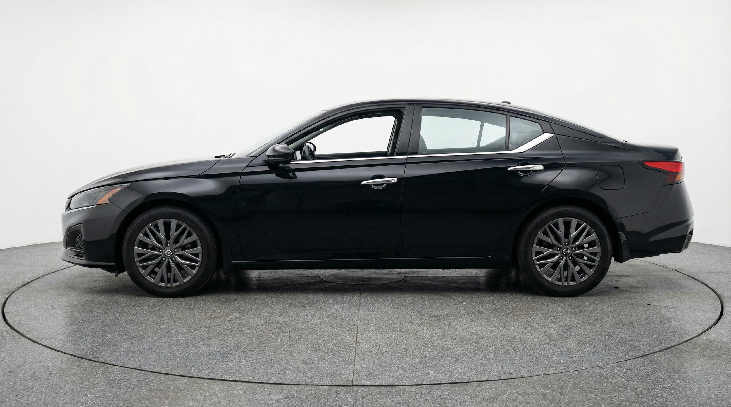 Thumbnail: 2025 Nissan Altima - 4