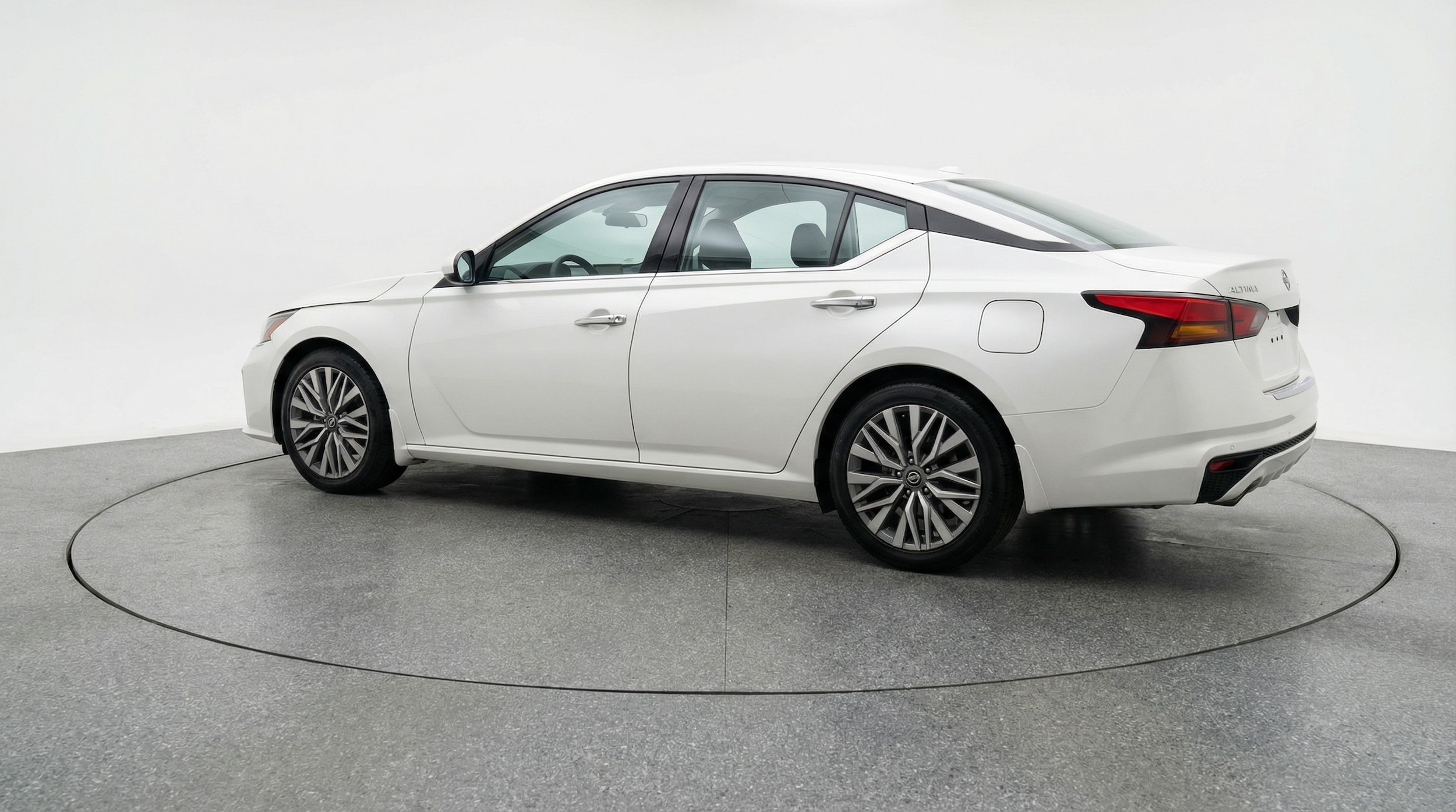 Thumbnail: 2025 Nissan Altima - 5