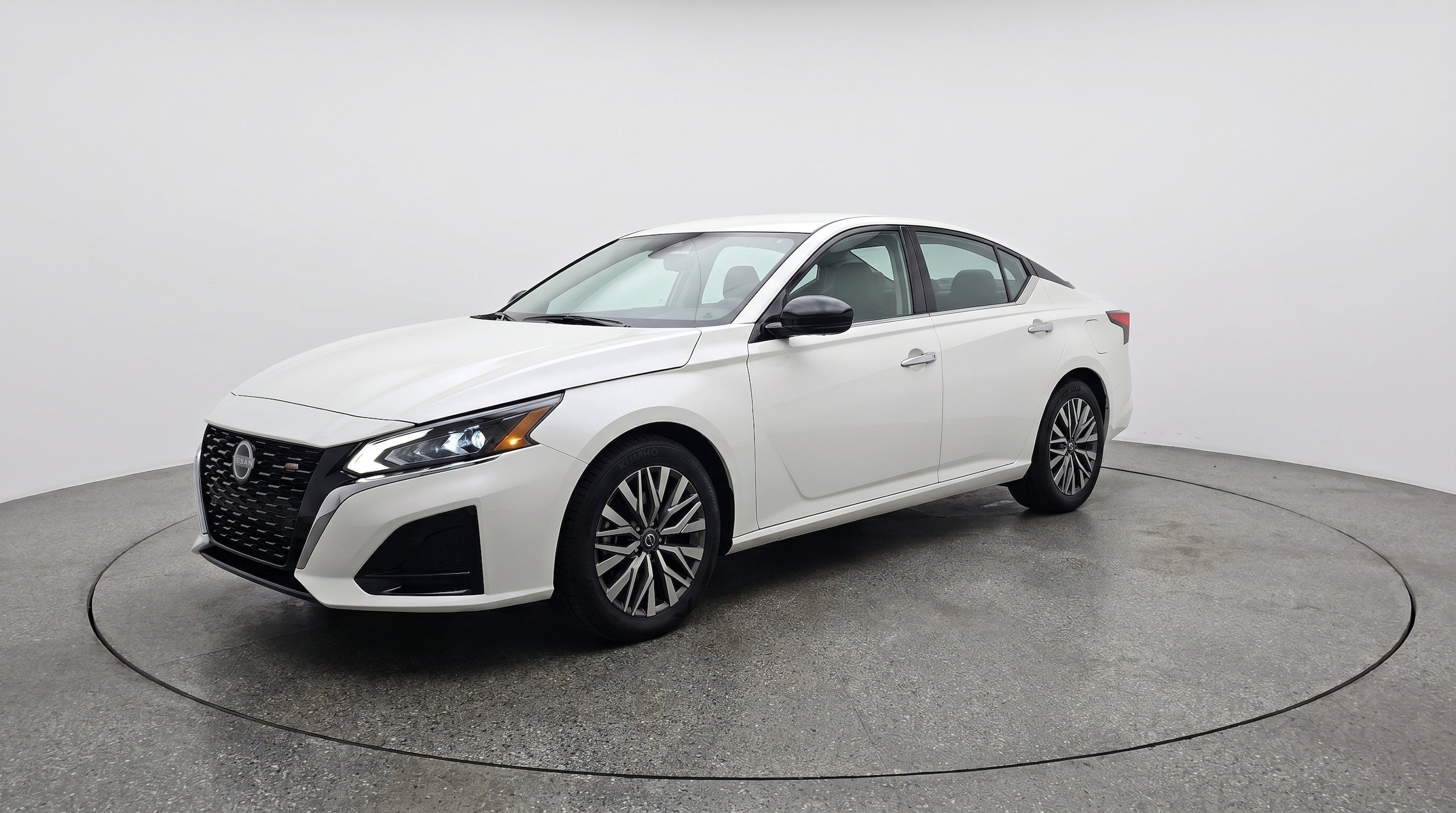 Thumbnail: 2025 Nissan Altima - 3