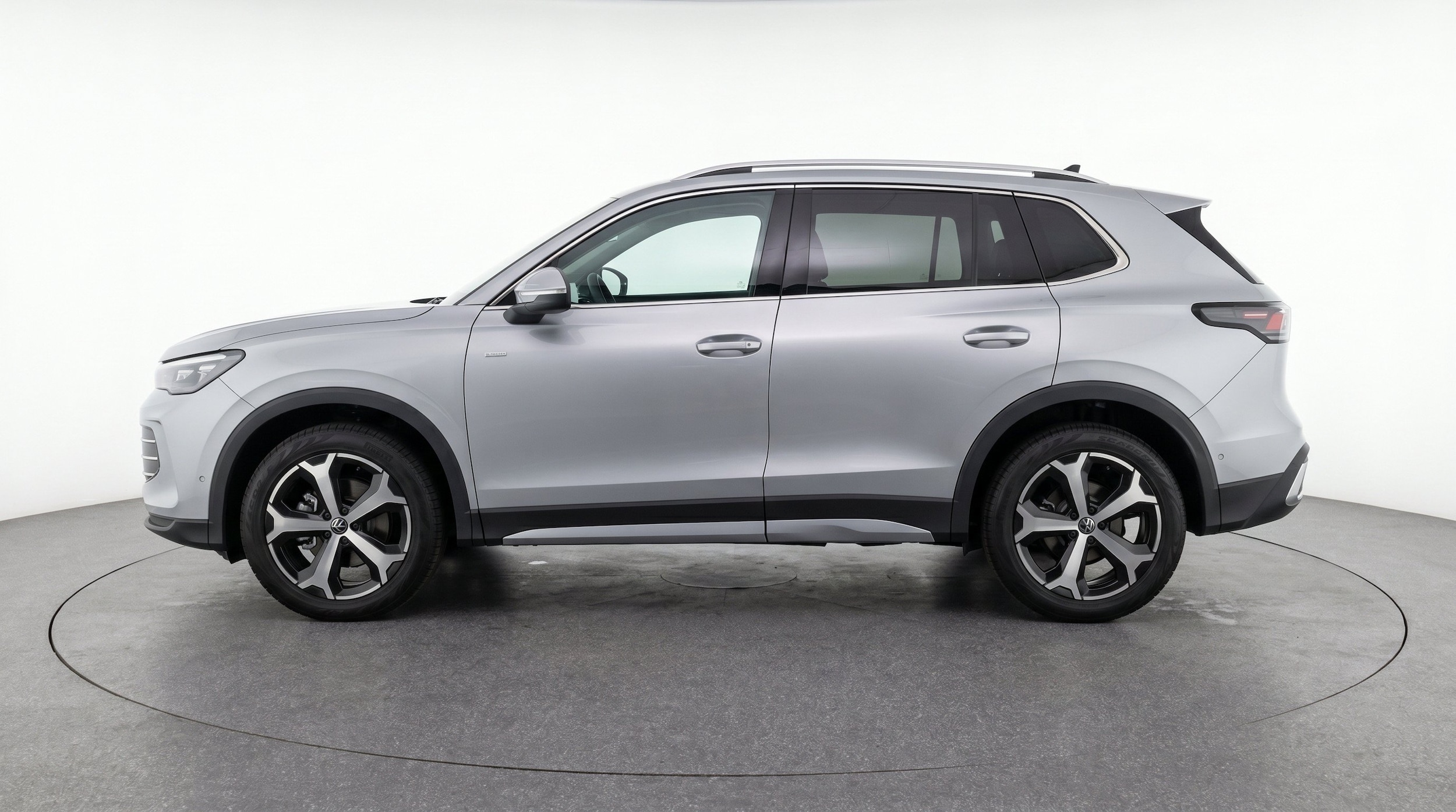 Thumbnail: 2026 Volkswagen Tiguan - 5