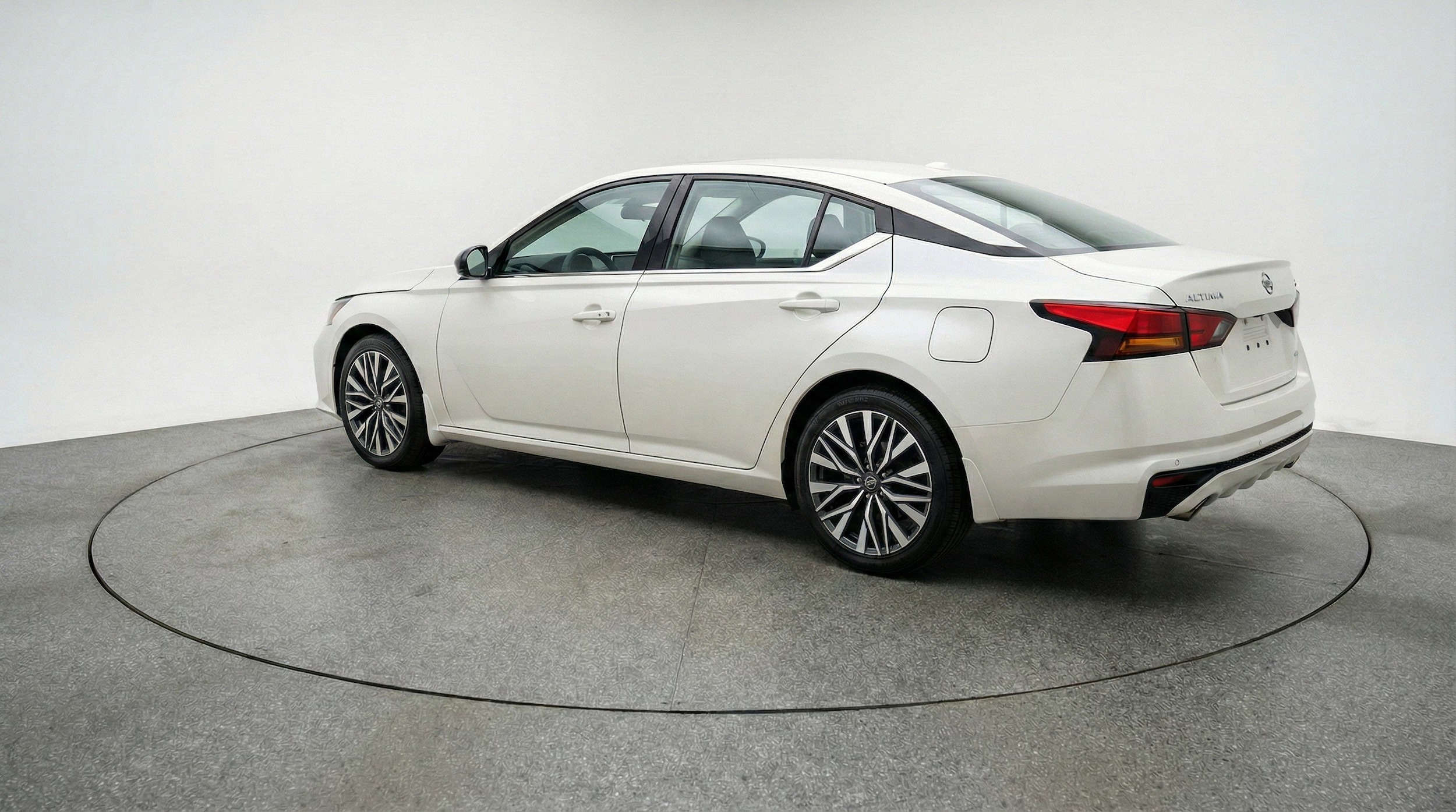 Thumbnail: 2025 Nissan Altima - 6