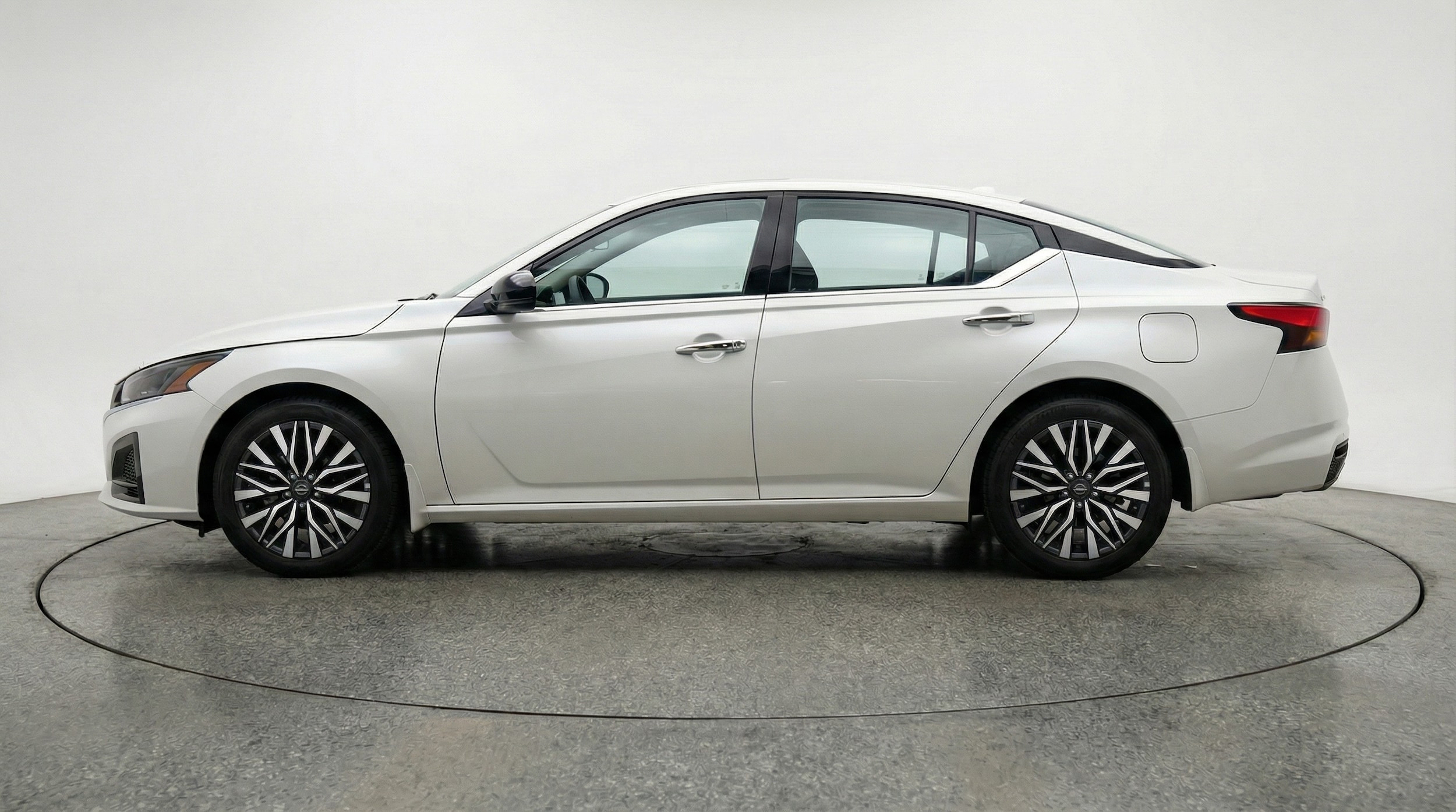 Thumbnail: 2025 Nissan Altima - 4