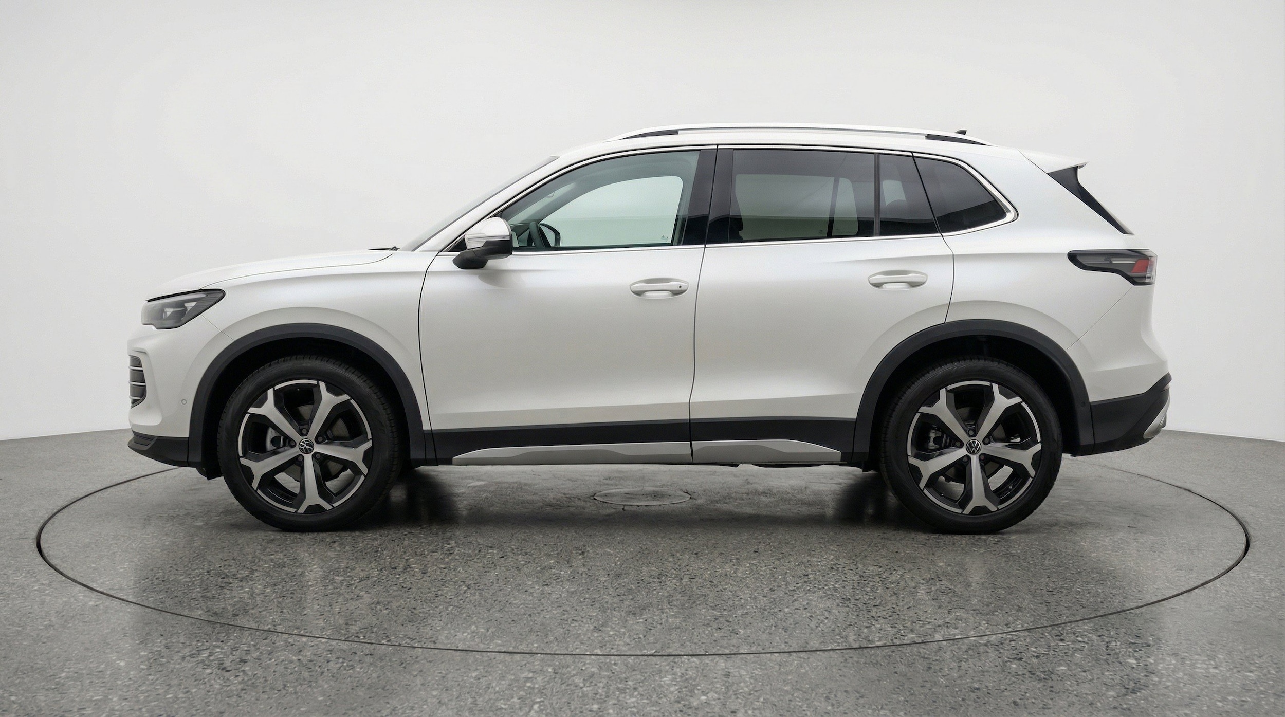 Thumbnail: 2026 Volkswagen Tiguan - 5