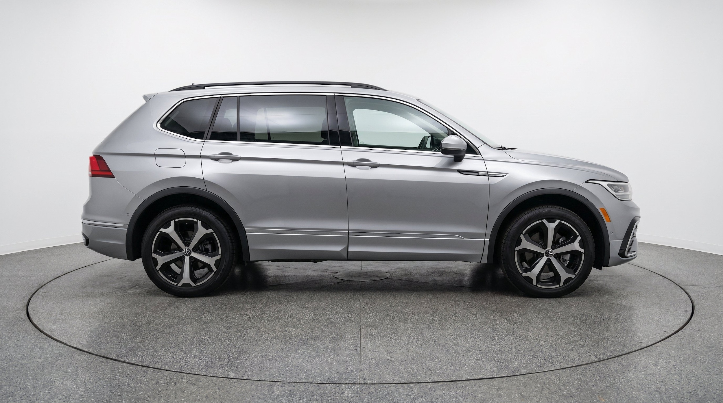 Thumbnail: 2026 Volkswagen Tiguan - 11