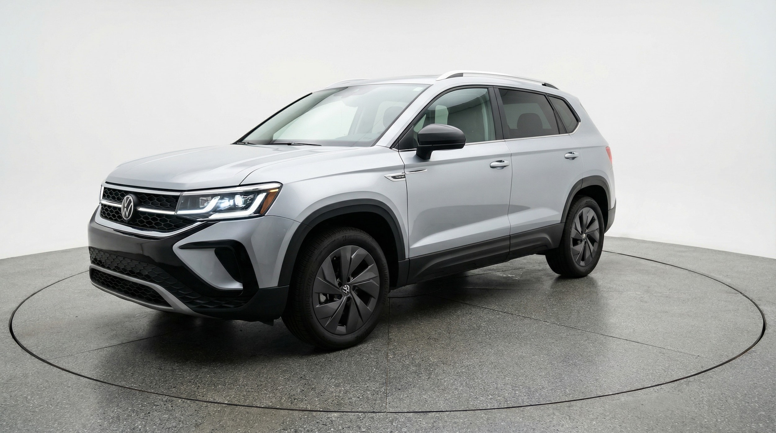 Thumbnail: 2025 Volkswagen Taos - 3