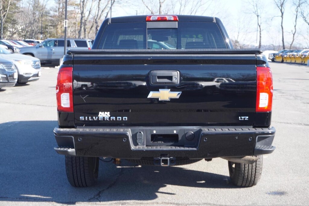 Used 2017 Chevrolet Silverado 1500 LTZ 4WD Crew Cab 143.5 LTZ w/2LZ