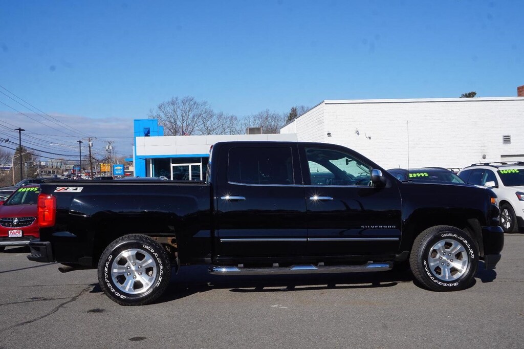 Used 2017 Chevrolet Silverado 1500 LTZ 4WD Crew Cab 143.5 LTZ w/2LZ