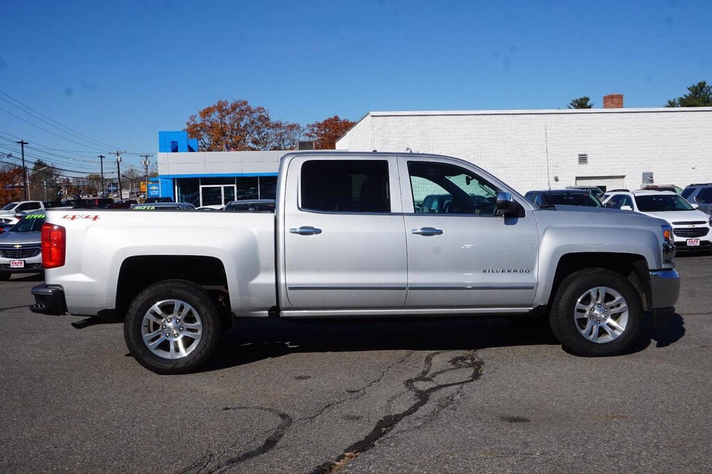 Used 2017 Chevrolet Silverado 1500 LTZ 4WD Crew Cab 143.5 LTZ w/1LZ