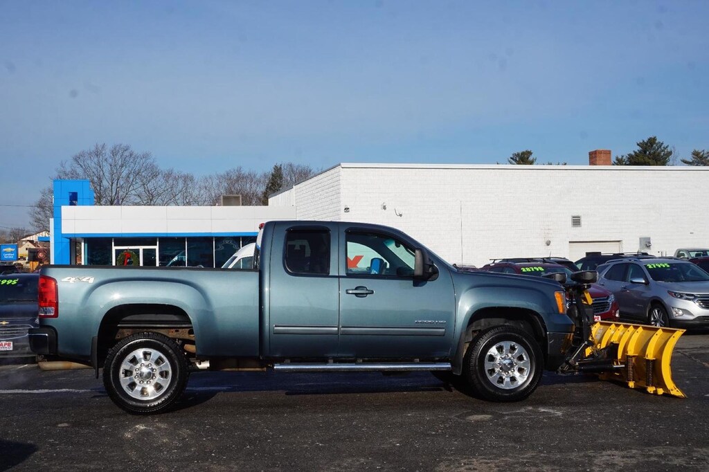 Used 2013 GMC Sierra 2500HD SLT 4WD Ext Cab 144.2 SLT