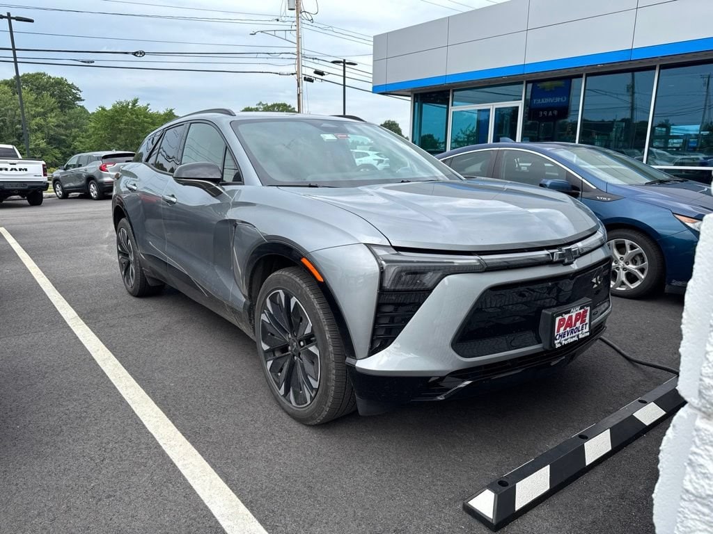 Used 2025 Chevrolet Blazer EV RS with VIN 3GNKDJRJ5SS138232 for sale in South Portland, ME