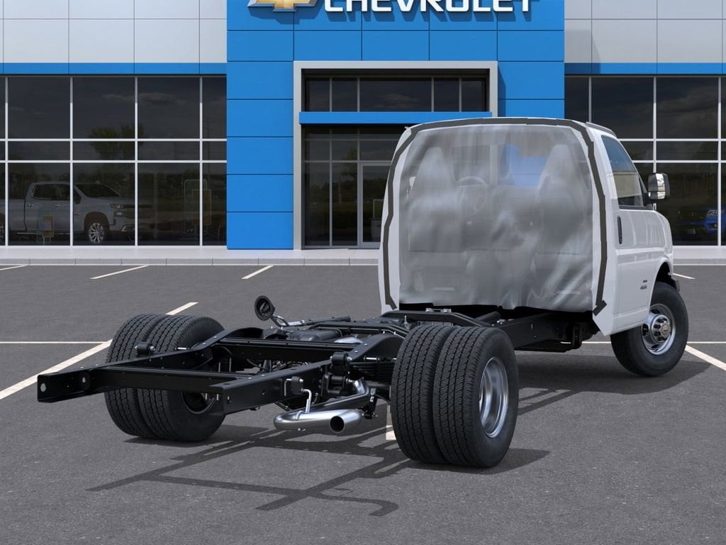 New 2026 Chevrolet Express Cutaway 4500 2WT Cutaway Van