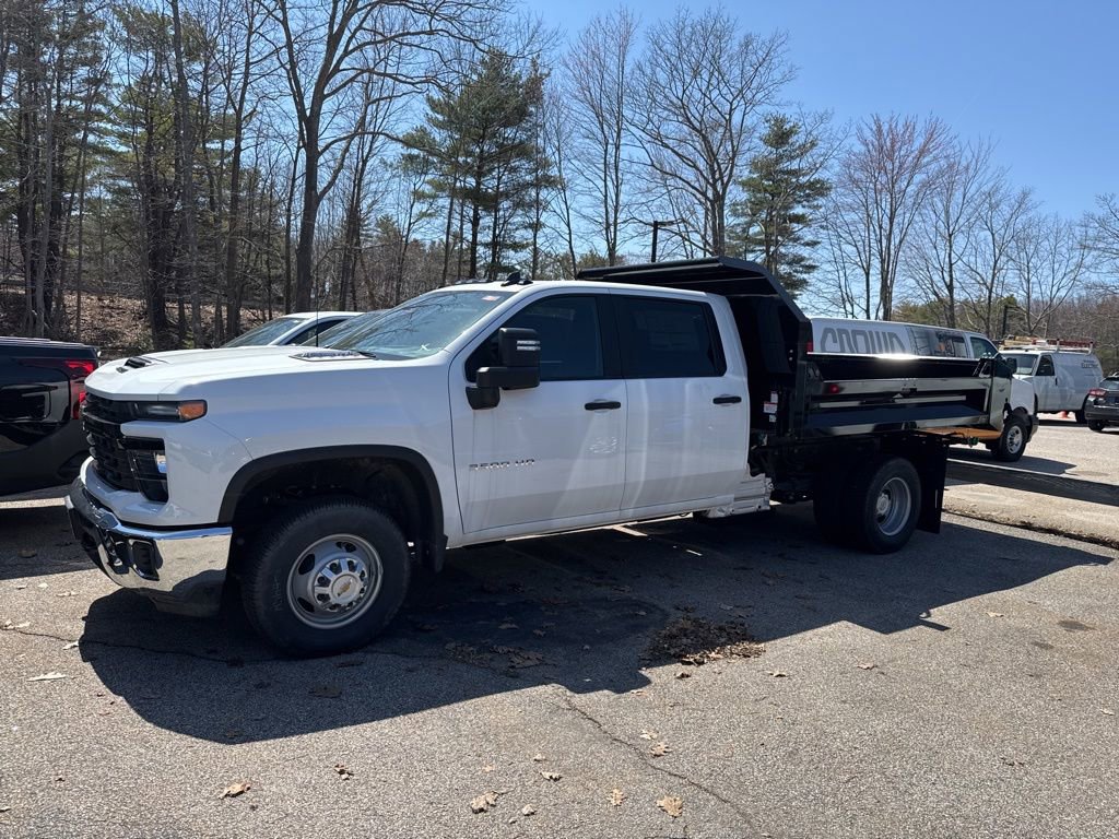 2024 Chevrolet Silverado 3500HD Work Truck photo 2