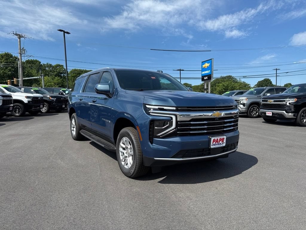 New 2026 Chevrolet Suburban LT SUV