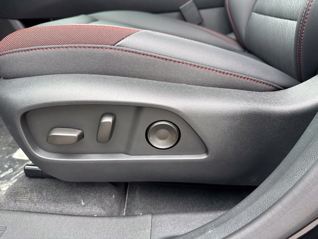 2027 Chevrolet Equinox RS - Photo 15