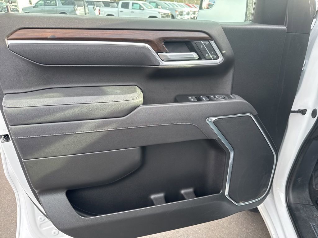 2025 GMC Sierra 1500 SLT - Photo 14