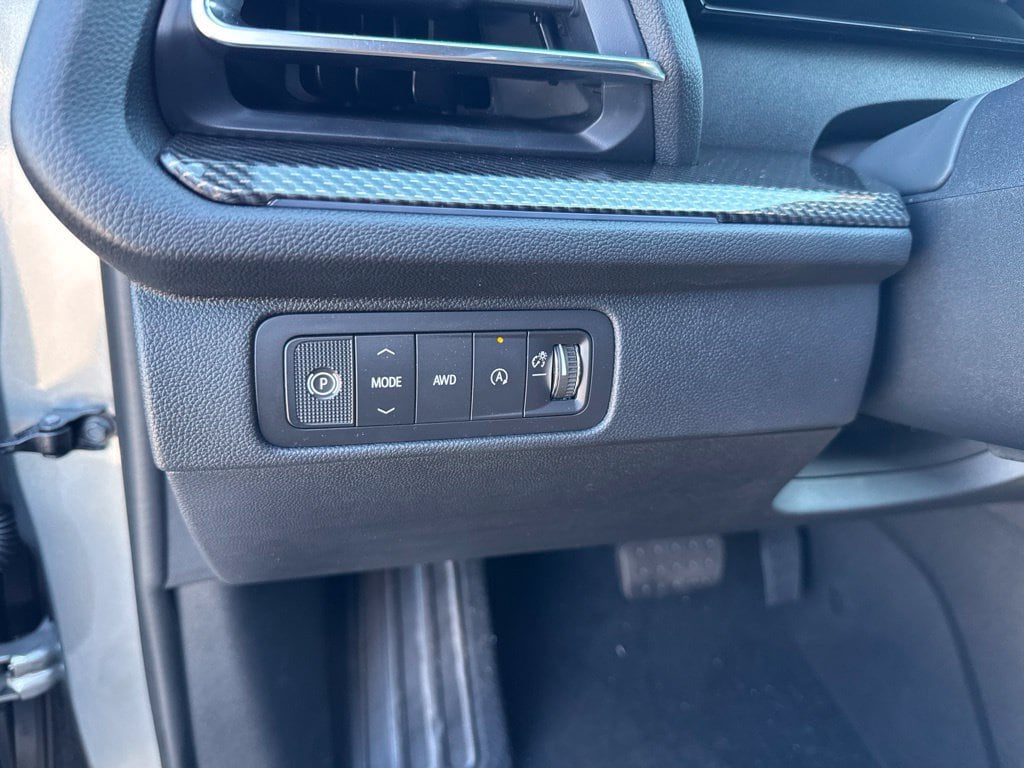 2027 Chevrolet Traverse Z71 - Photo 27