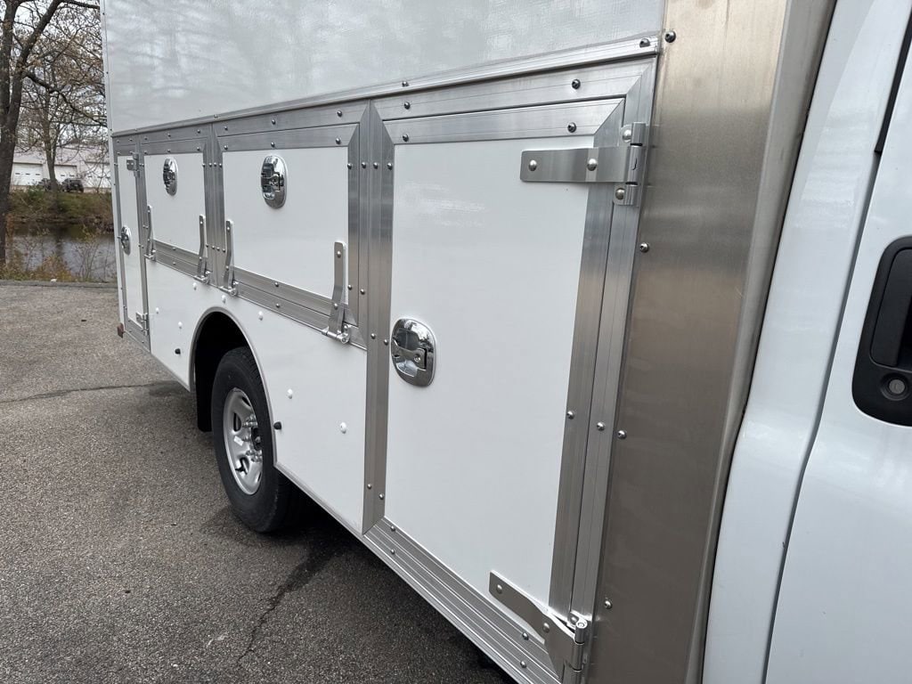New 2026 Chevrolet Express Cutaway 3500 1WT Cutaway Van