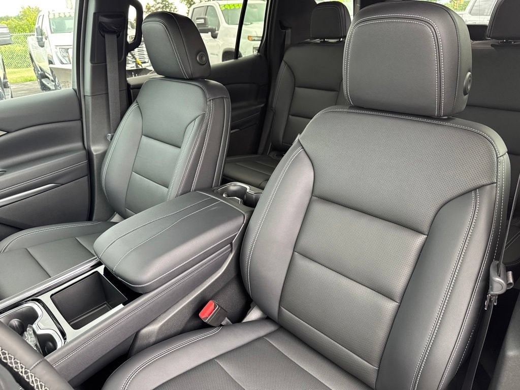 2026 Chevrolet Traverse LT - Photo 19