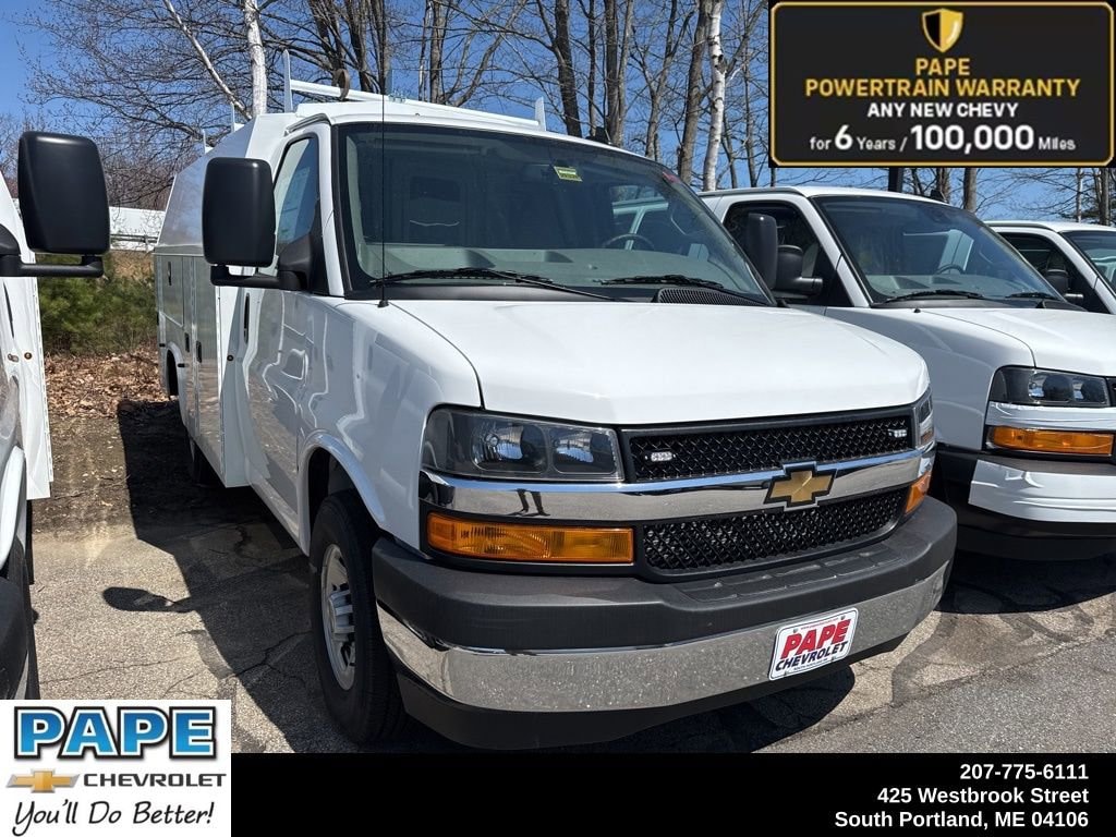 New 2024 Chevrolet Express Cutaway 3500 1WT Cutaway Van