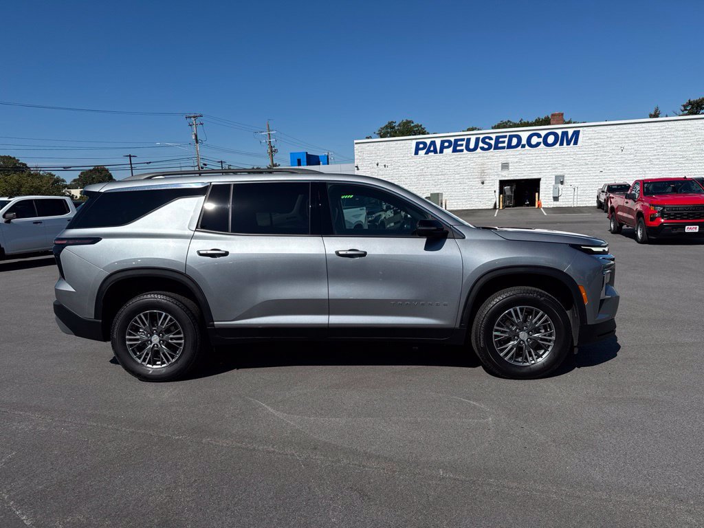 Used 2026 Chevrolet Traverse LT SUV