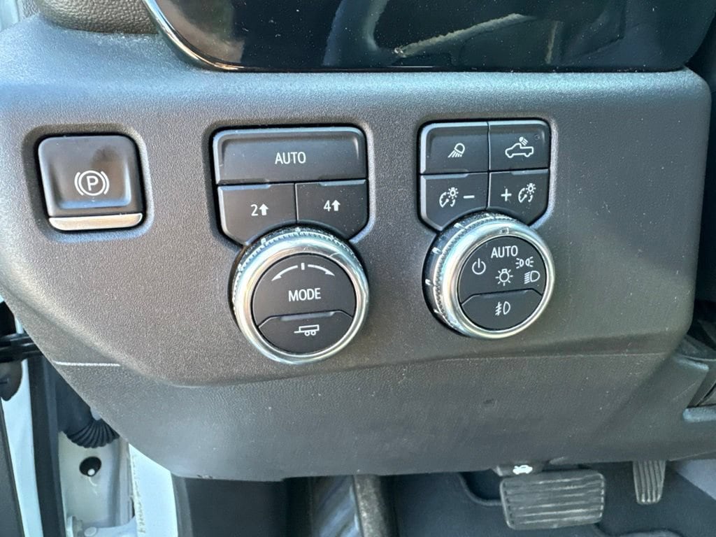 2025 GMC Sierra 1500 SLT - Photo 17