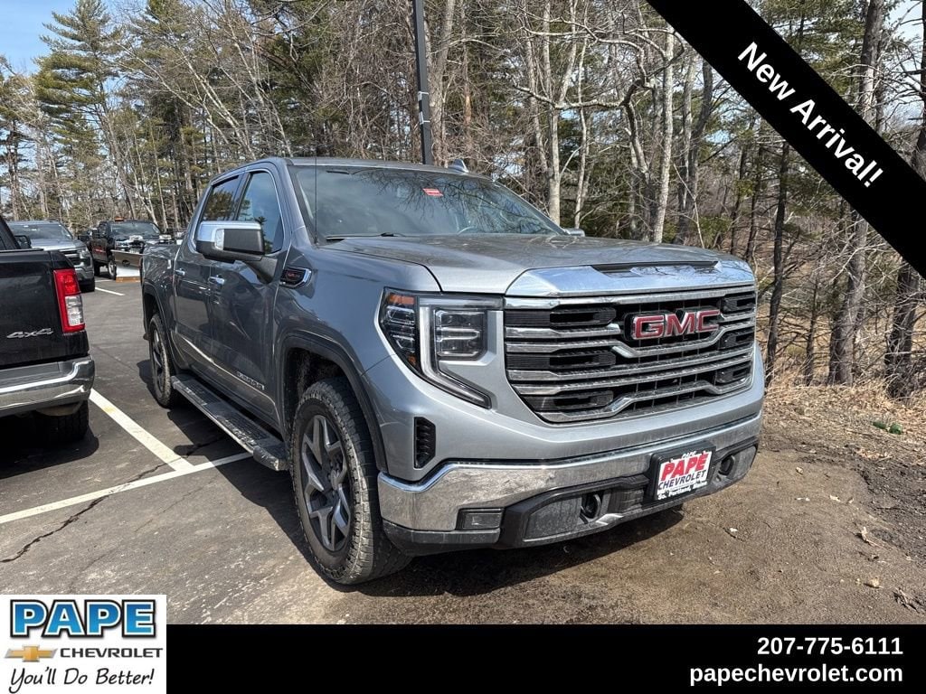 2023 GMC Sierra 4WD Crew Cab Short Box SLT's photo