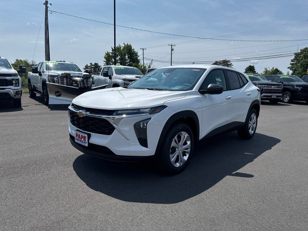 2026 Chevrolet Trax LS - Photo 10
