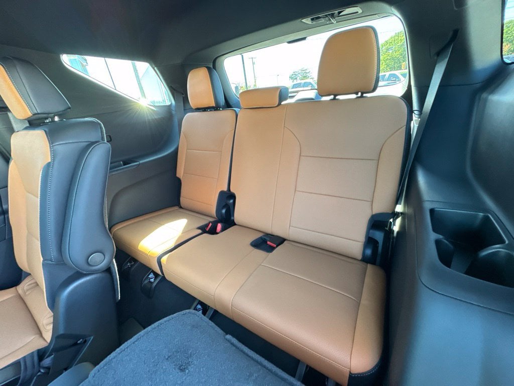 2027 Chevrolet Traverse Z71 - Photo 22