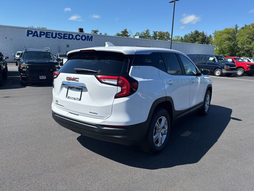 Used 2024 GMC Terrain SLE SUV