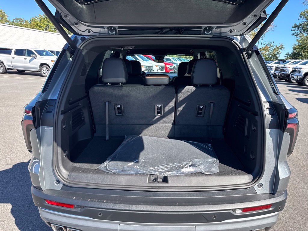 2027 Chevrolet Traverse Z71 - Photo 6